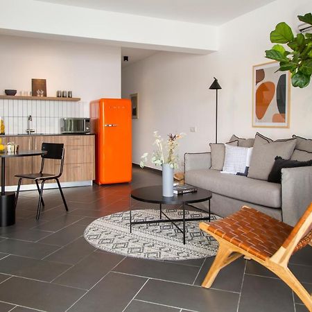 LIV Urban Suites Larnaca Bagian luar foto