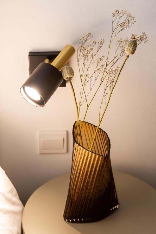 LIV Urban Suites Larnaca Bagian luar foto