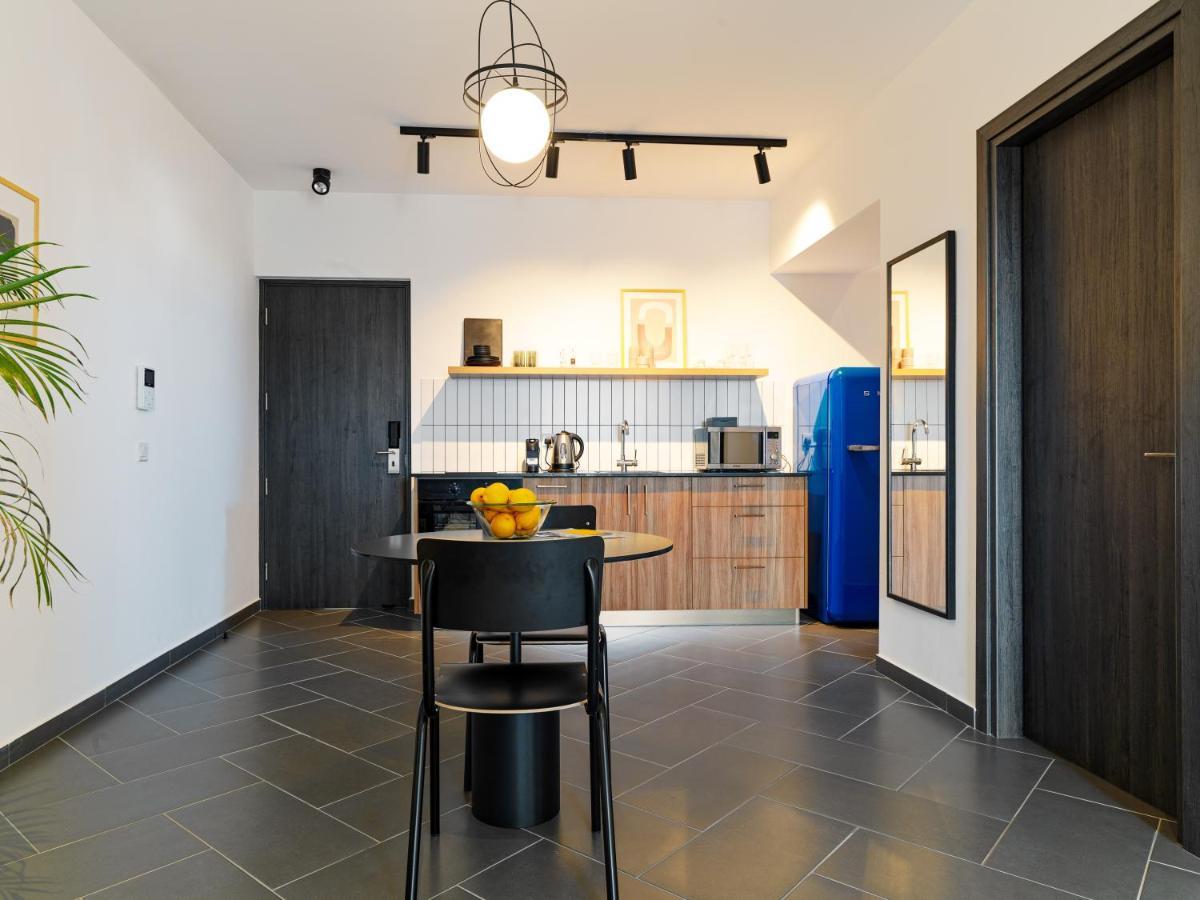 LIV Urban Suites Larnaca Bagian luar foto