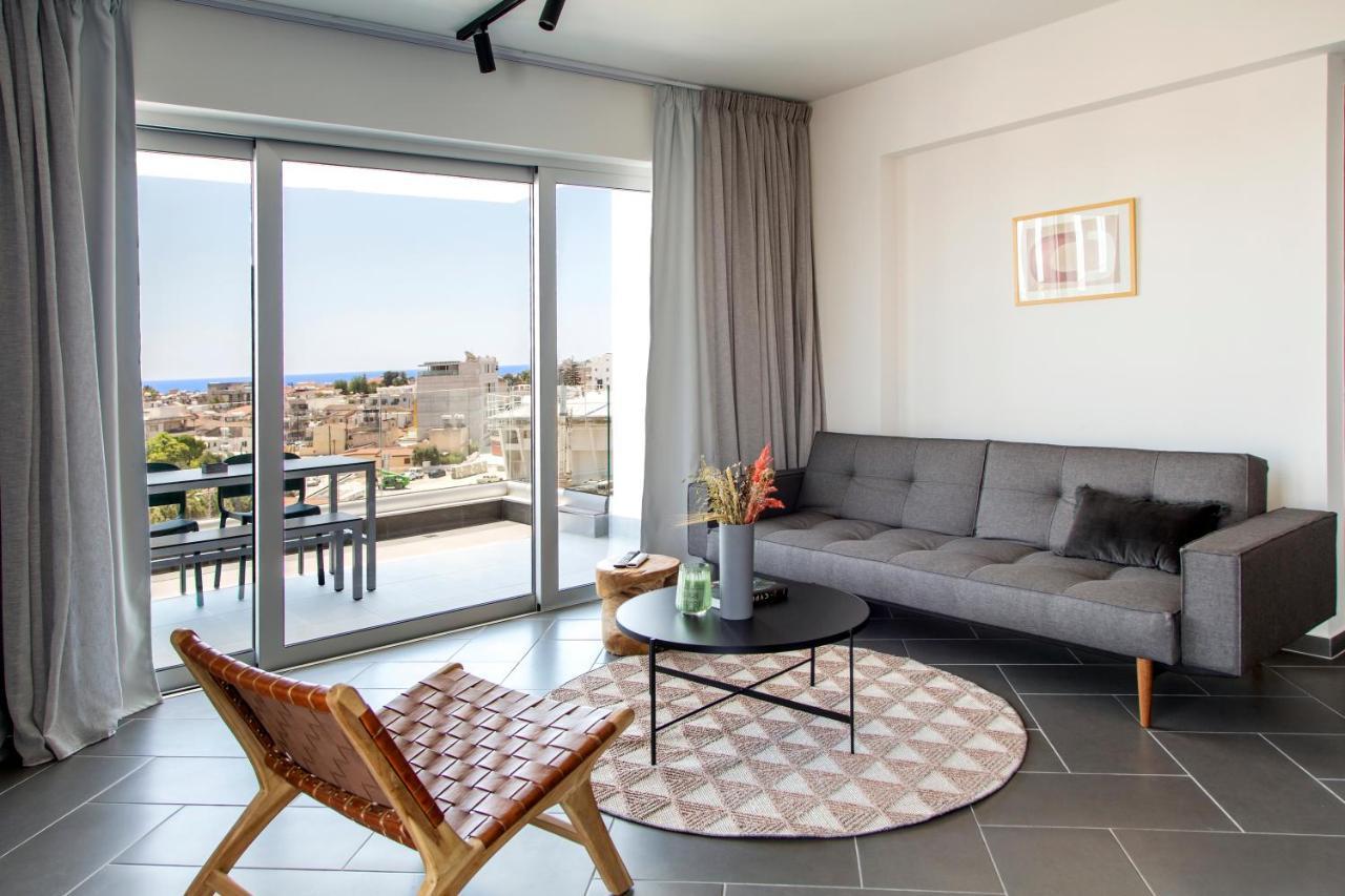 LIV Urban Suites Larnaca Bagian luar foto