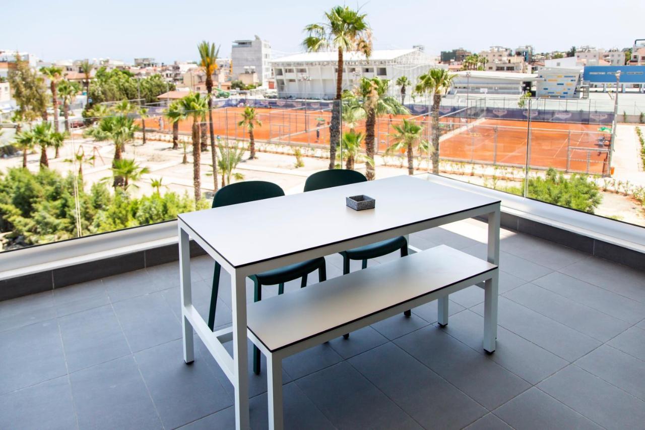 LIV Urban Suites Larnaca Bagian luar foto