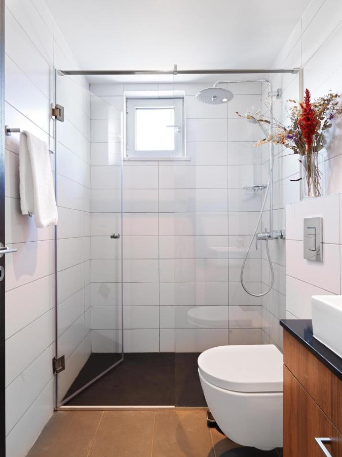 LIV Urban Suites Larnaca Bagian luar foto