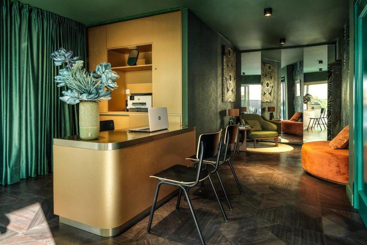 LIV Urban Suites Larnaca Bagian luar foto