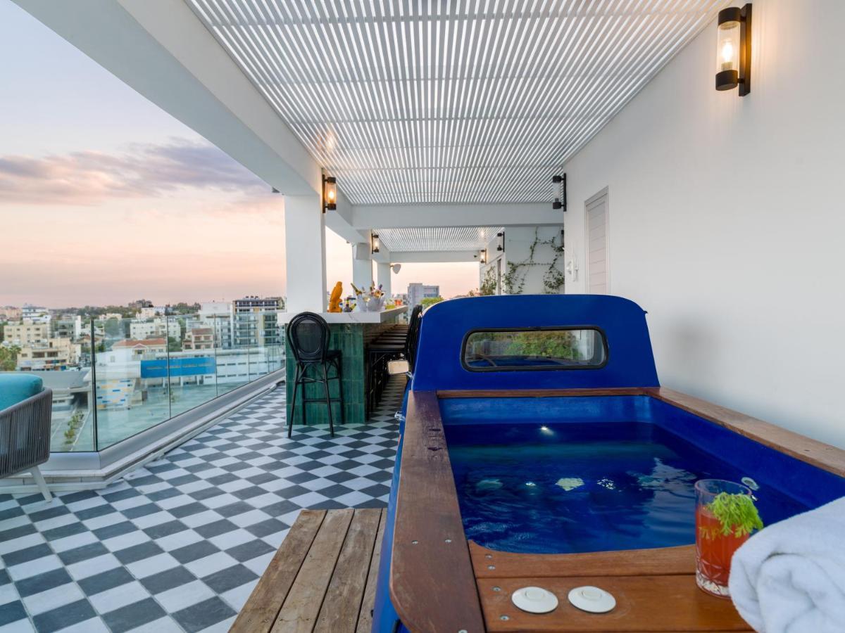 LIV Urban Suites Larnaca Bagian luar foto