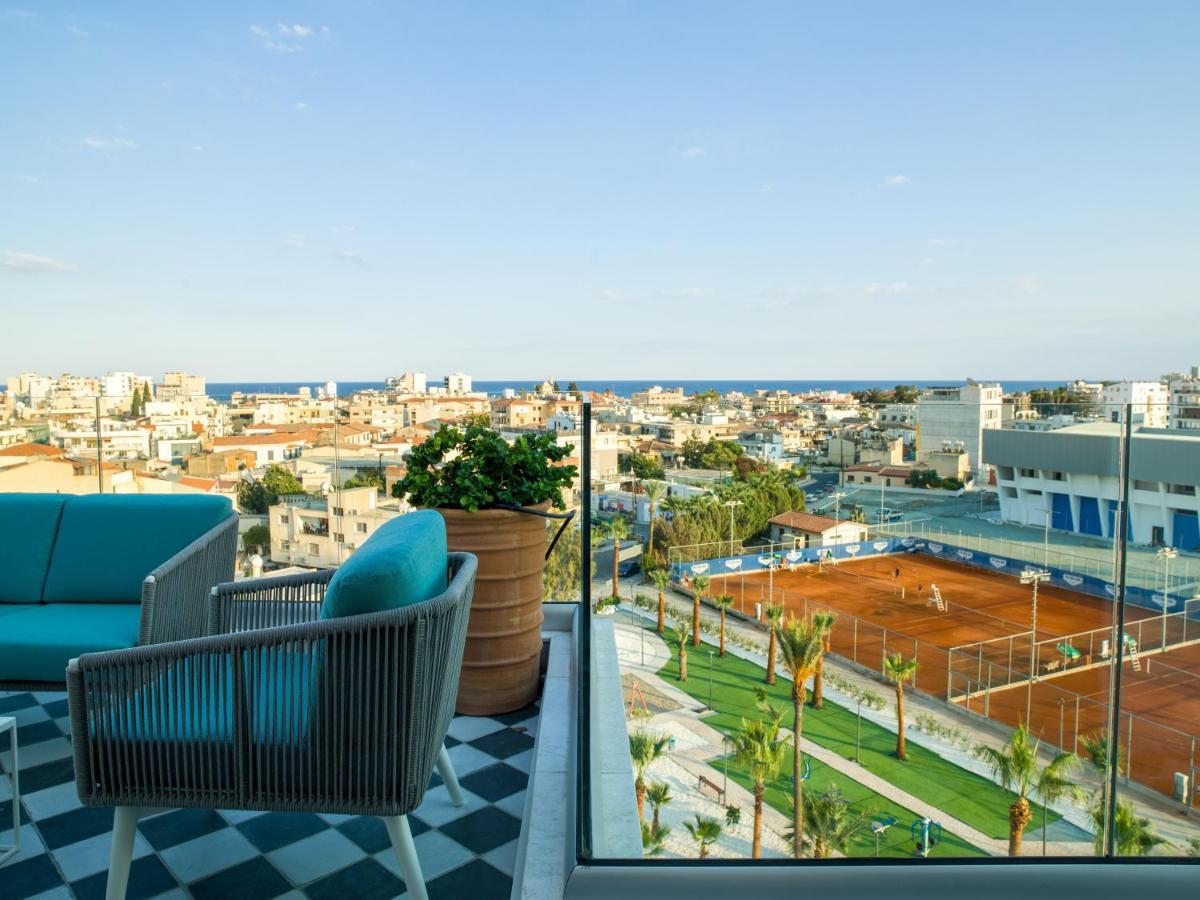 LIV Urban Suites Larnaca Bagian luar foto