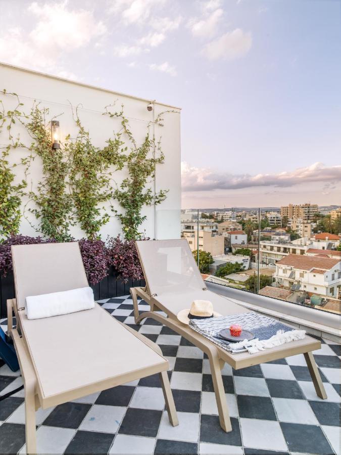 LIV Urban Suites Larnaca Bagian luar foto